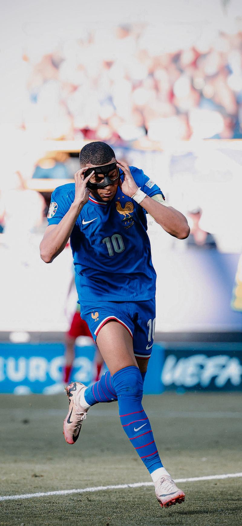 前锋单场双响助球队取胜