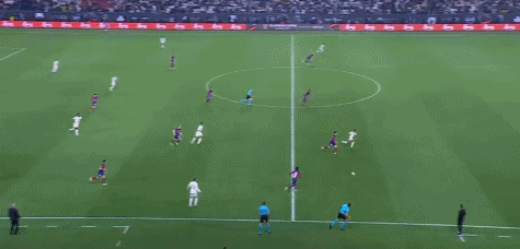 中国足协新规影响中超亚冠竞争，女足面临资金压力，外援政策收紧，挑战加剧。