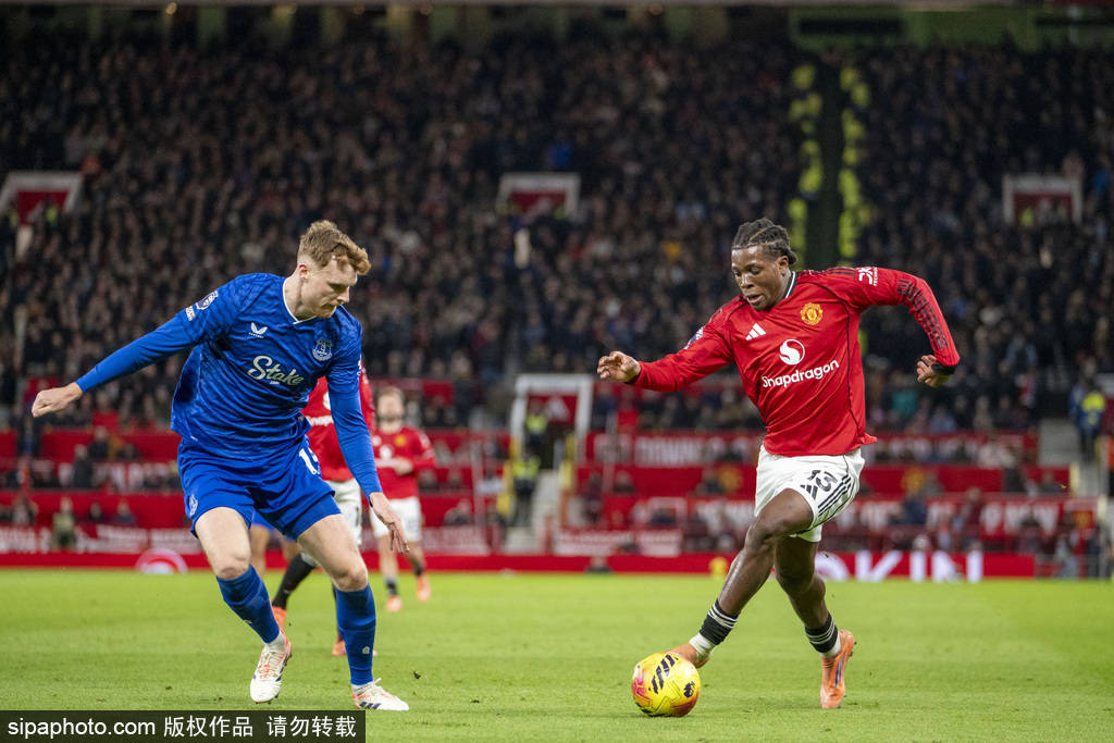 可圈可点！新疆外援纳托尔12中7贡献20分5篮板2助攻