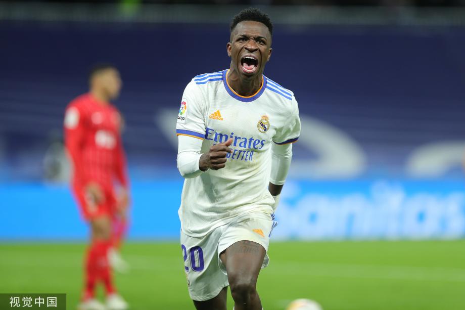 《在场外》视频栏目｜对话辽宁铁人：家乡、平常心和关于中超的明天