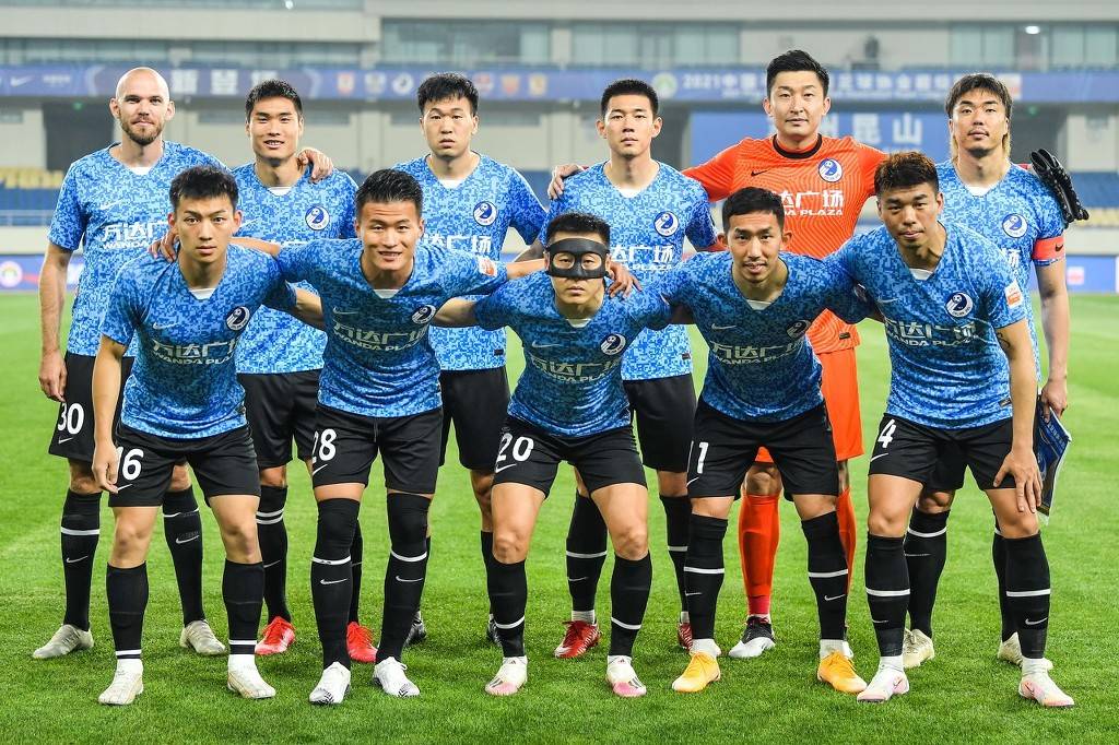 监狱守